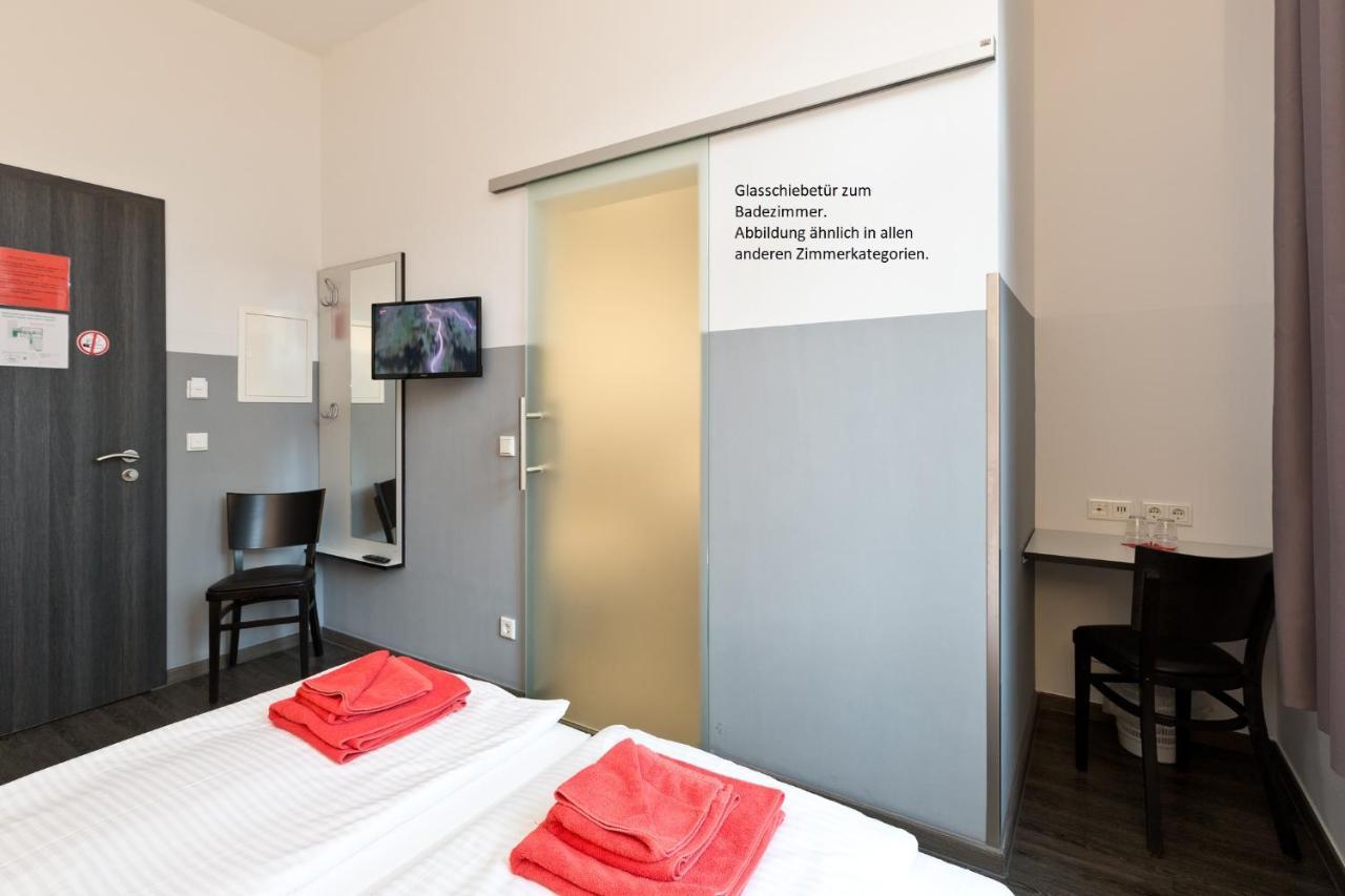 Hotel Zwischen Den Seen Waren  Esterno foto