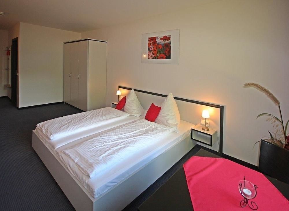 Hotel Zwischen Den Seen Waren  Esterno foto