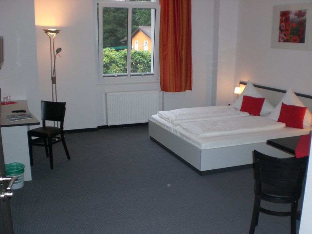 Hotel Zwischen Den Seen Waren  Esterno foto