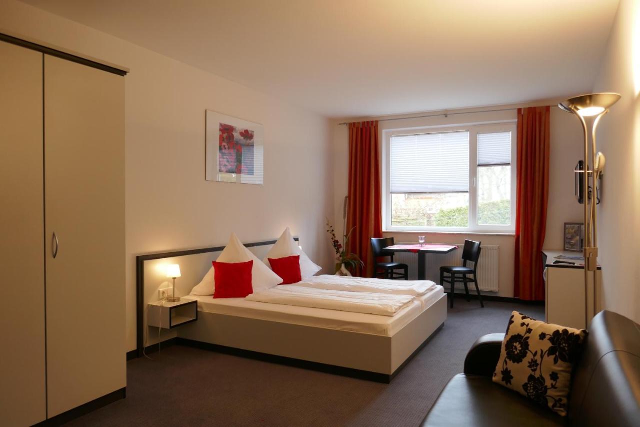 Hotel Zwischen Den Seen Waren  Esterno foto